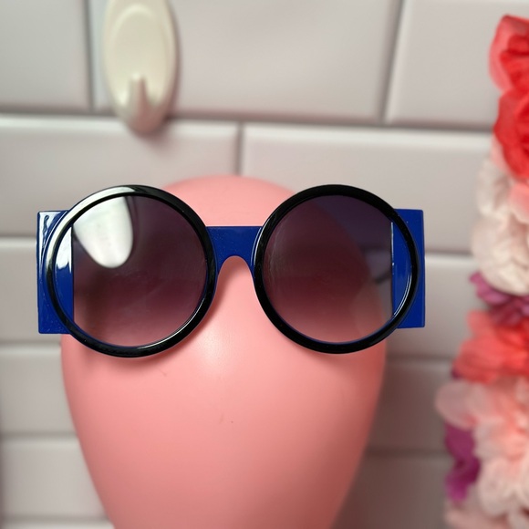 Accessories - Fashion Sunglasses
